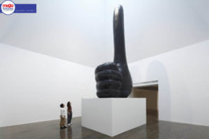 Giant inflatable thumbs up
