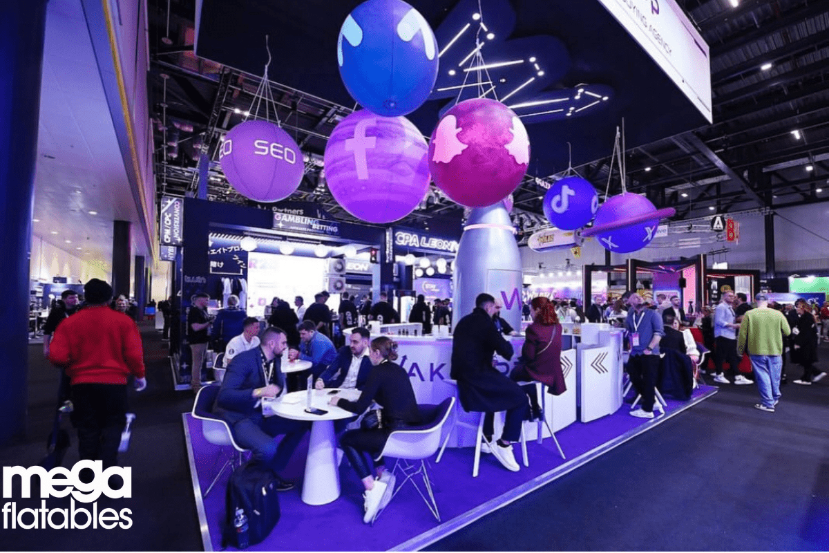 Trade show displays, create bespoke business inflatables