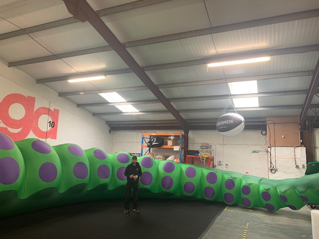 Giant inflatable squid
