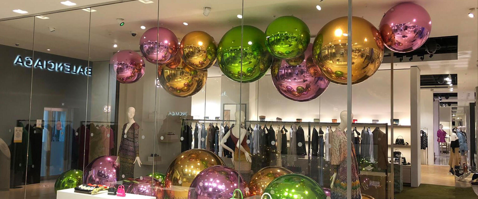 Chrome inflatable spheres