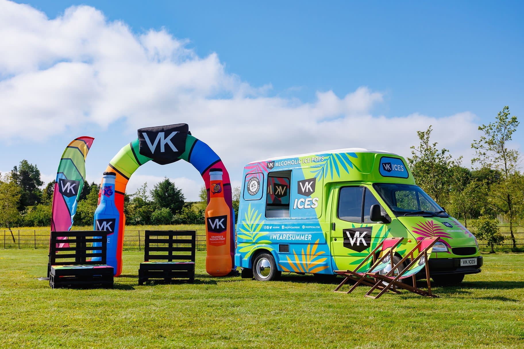 Branded inflatable VK Arch